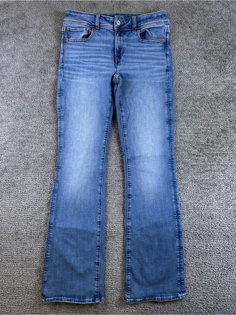 American Eagle Women's Kick Boot Jeans Size 6 30”x31.5" Low Rise Stretch Flared
